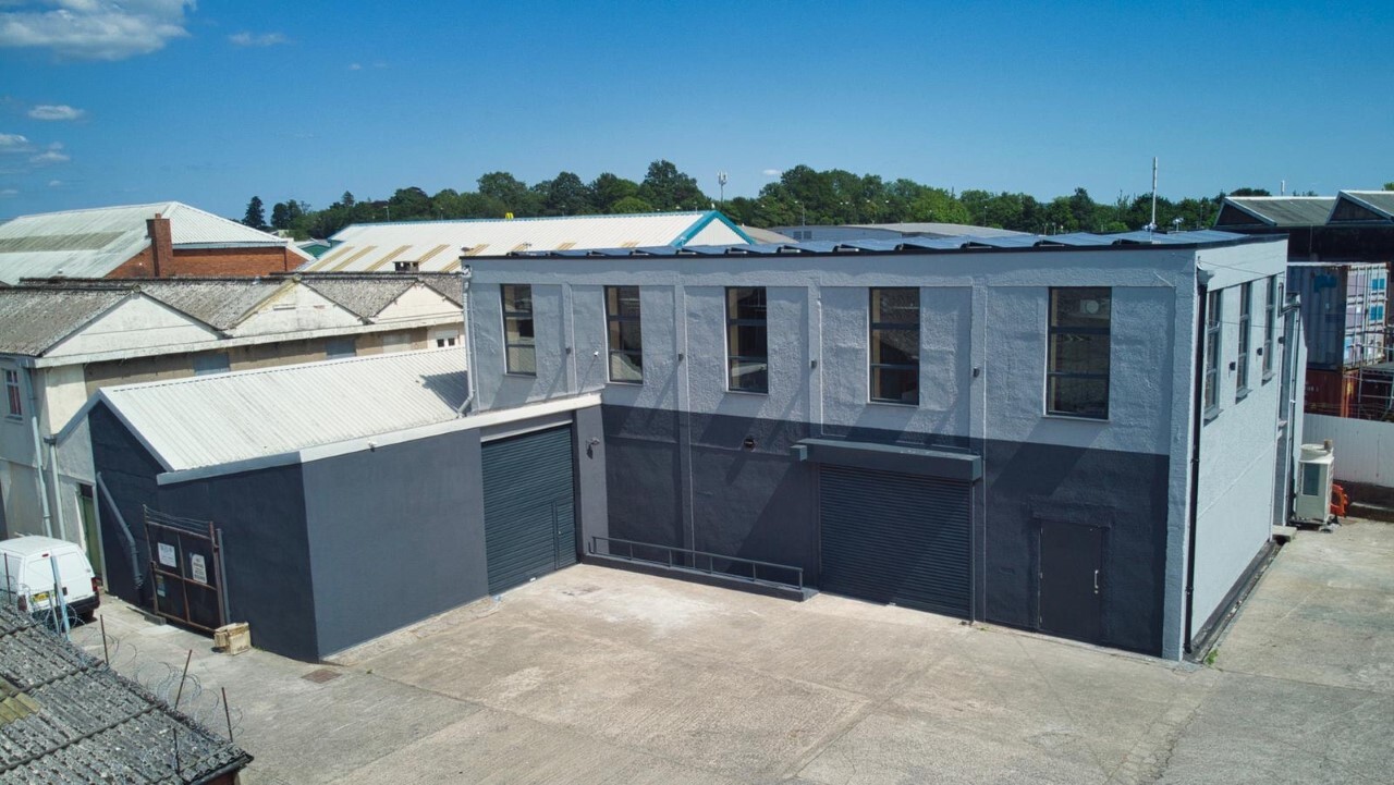 Birdseye-view-of-299-Lighting-office